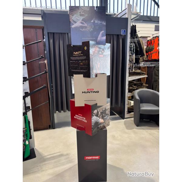 totem de decoration Norma modulable 2m de haut a vendre au ench�res