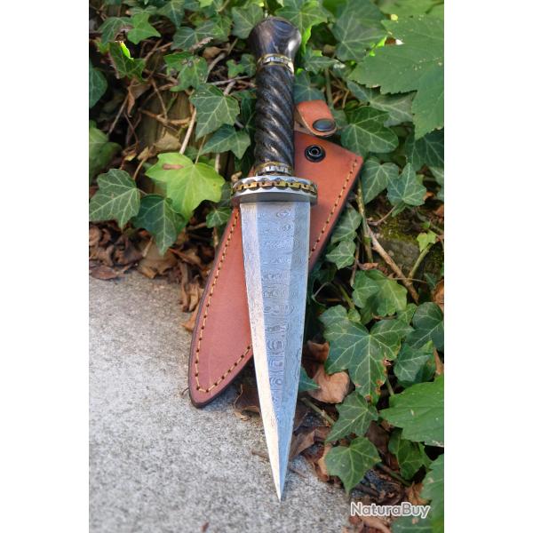 Couteau Scottish Sgian Dubh Lame Dague Damas 256 Couches Manche bois/laiton Etui Cuir