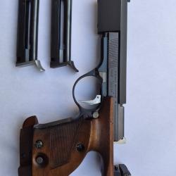 Pistolet UNIQUE DES-69