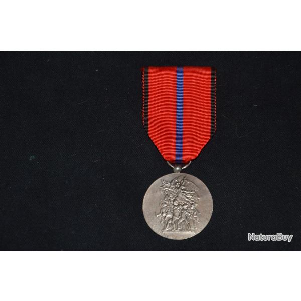 MEDAILLE DE LA SOCIETE DES VOLONTAIRES 1914-1918 & 1939-1945- 2� CLASSE (ARGENT)