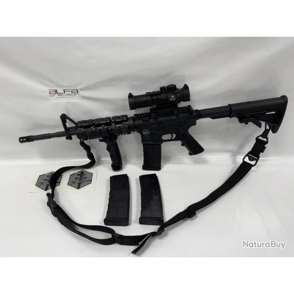 Carabine type M4 de marque Lux Def Tec, calibre 223.