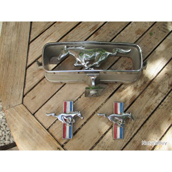 ensemble de pieces de ford mustang vintage