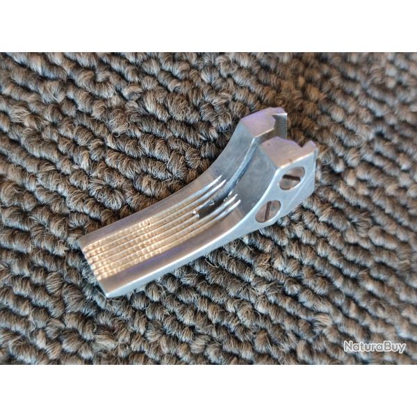 Queue de d�tente pour pistolet UNIQUE DES69 en calibre 22lr