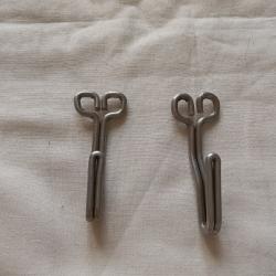 Lot de 2 crochets de vareuse WW2 , crochet pour veste WW2  ( A1 )