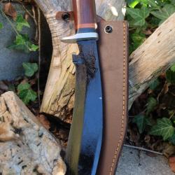 Grand Couteau Kukkri Gurkha Lame Acier Carbone 1055 Manche Bois Etui Cuir Fabric Artisanale