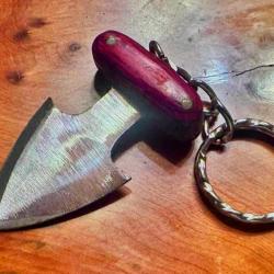 Lame double tranchante - Porte clef - Bois color&eacute; - Ench&egrave;re 1.00 �