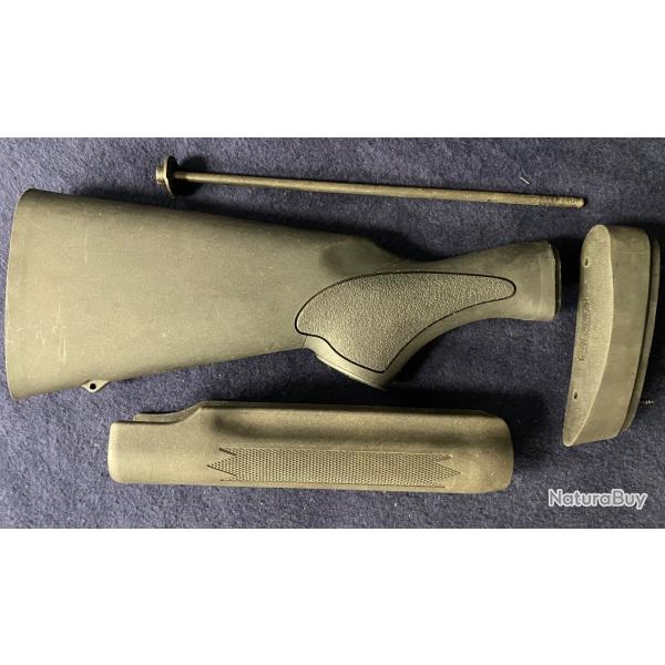 Crosse et devant Remington  en synth�tique noir pour Remington 870 cal. 12.