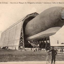 Carte postale ancienne Camp de Ch&acirc;lons Hangar du Dirigeable militaire -N&deg;8713