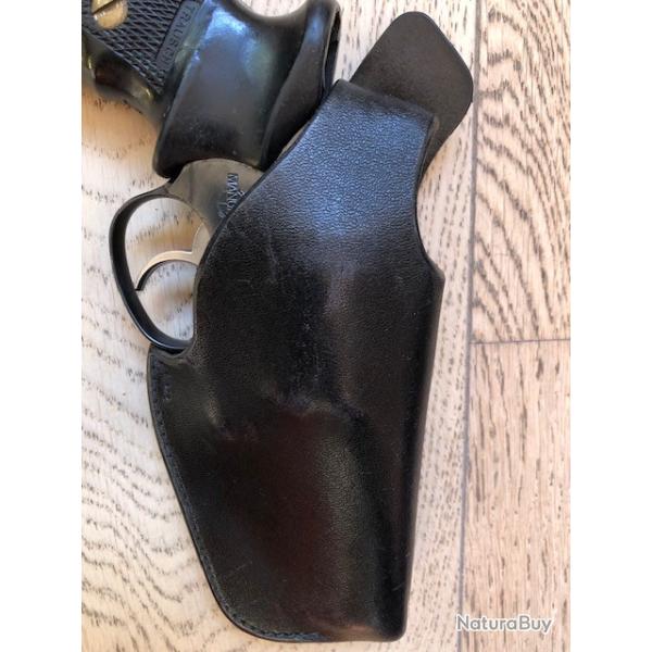 Holster ex r�glementaire pour MR F1