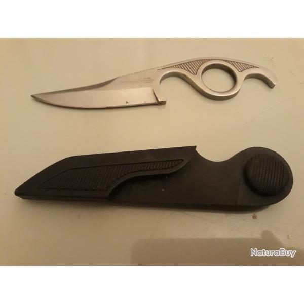 couteau griffe de combat trophy master stainless etuit ceinture plastique dur