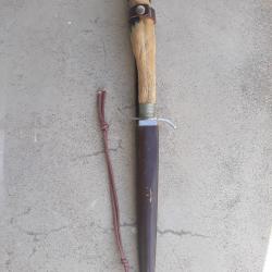 Dague de chasse pattes de chevreuil etuit cuir