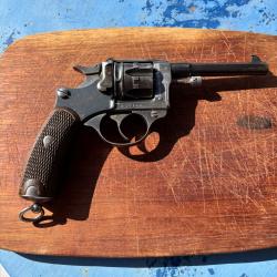 Revolver civil dit mod&egrave;le 1892 d'ordonnance fran&ccedil;ais - 8mm92 - Par Lamure et Gidrol -