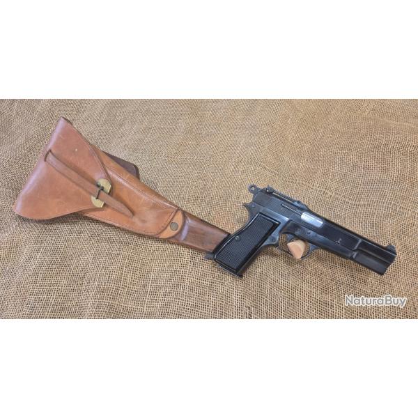 Pistolet browning GP 35 Mod�le CAPITAN Etat neuf avec crosse etuit d'origine.