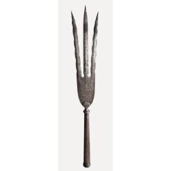 Religieux c&eacute;r&eacute;monie Trident ancien indo persan en fer forg&eacute; cisel&eacute; - Trishula XIXe