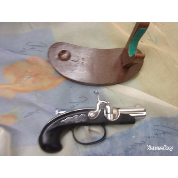 briquet de table pistolet � percussion