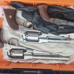 Lot pistolets poudre noire pietta remington 1858 et accessoires