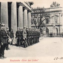 Carte postale de Berlin, Hauptwache "Unter den Linden" -N&deg;87236