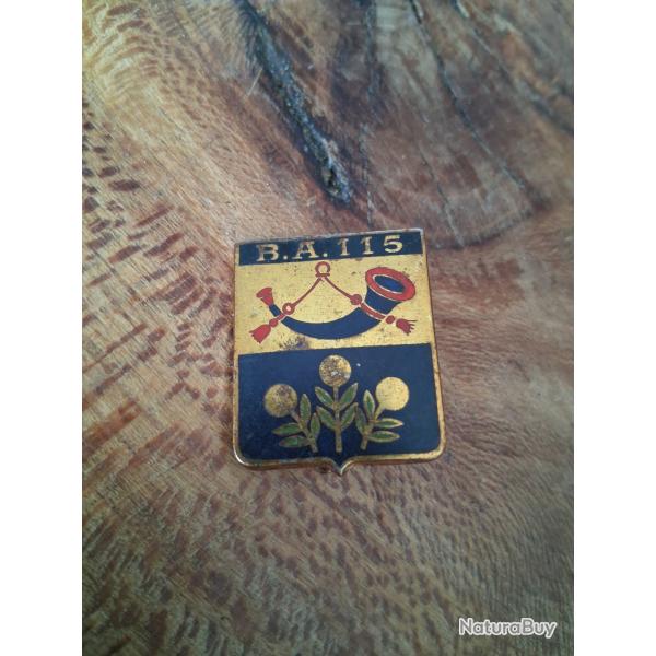 Ancien insigne Base A�rienne 115 Orange - BA 115 - Drago Paris A640