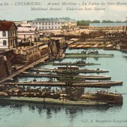 Carte postale de Cherbourg, Arsenal Maritime - La Station des Sous-Marins -N&deg;87242
