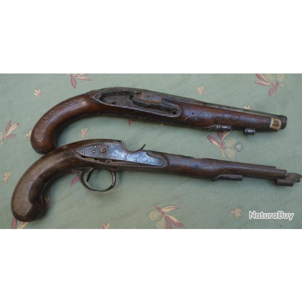 paire de pistolets anciens vendus dans l'�tat