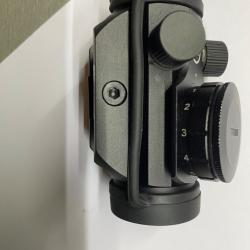 Point rouge BUSHNELL  TR 25. Mont&eacute;e une fois et essayer sur 2 battues .