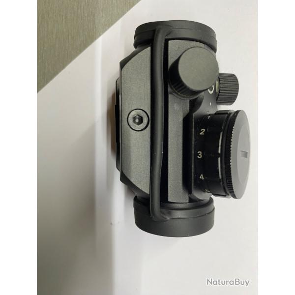 Point rouge BUSHNELL  TR 25. Mont�e une fois et essayer sur 2 battues .