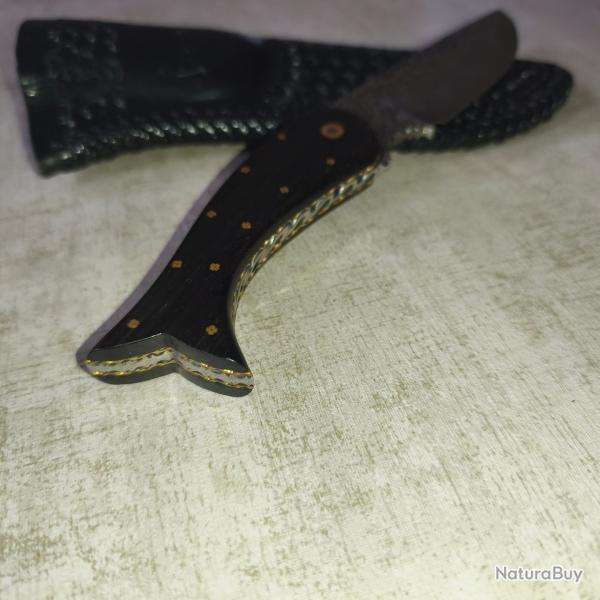 Juan Ignacio Saiz - Couteau d'art - Lame Damas - Manche travaill� - �tui cuir repouss�