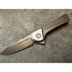 Couteau Pliant Sharps Bros Meanstreak Lame Acier S35VN Manche Titane Button Lock Made In USA SBKF07