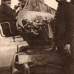 Carte Postale Guerre de 1914-15 "Notre 75" mont&eacute; sur plateau automobile -N&deg;8756