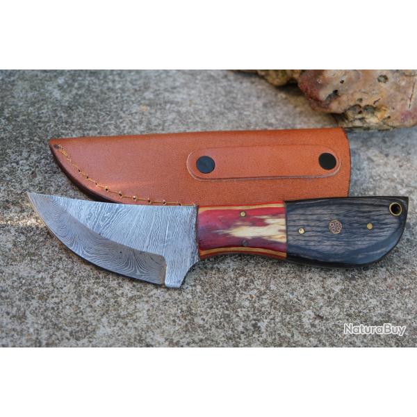 Couteau Skinner Lame Acier Damas 256 Couches Manche 2 Bois Etui Cuir Fabric Artisanale 001