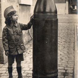 Carte postale ancienne Obus de 380 Bombardement de Nancy 13 Ao&ucirc;t 1916 -N&deg;8768