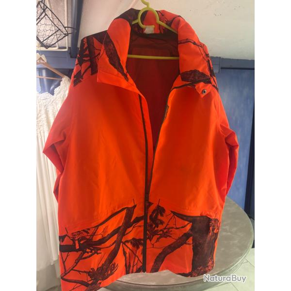 Veste pour d�but de saison avec capuche