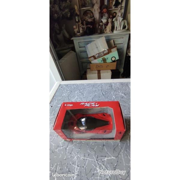 Ferrari miniature de la marque Burago � l'�chelle 1/43,