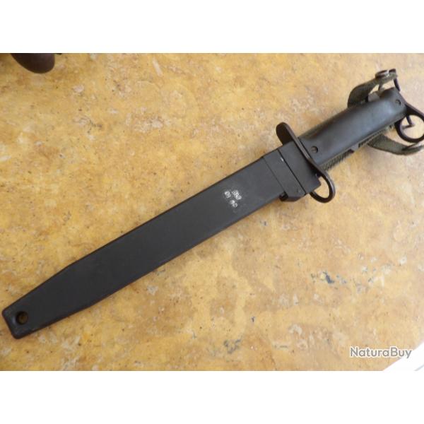 Ba�onnette  FAMAS fourreau Second Type DLT 01/89  Lame DLT 01/89 sans doute neuve N� pass�s craie