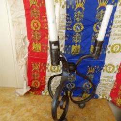bougeoir avec 3 baionnettes 1822  pos&eacute;es sur boulet  travail de tranch&eacute;e? vente Manufrance? France