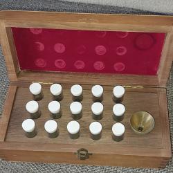 Coffret de rechargement en bois pour Poudre Noire - 15 dosettes + Entonnoir laiton