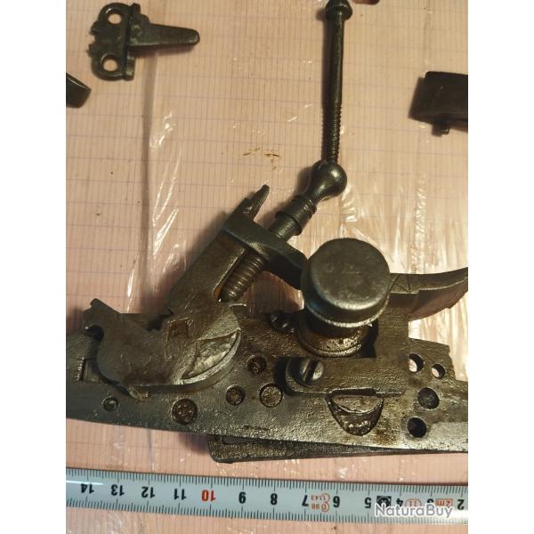 Platine pistolet mousqueton � silex orientale moukala