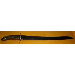 COUTEAU DE FABRICATION ARTISANALE SUR LA DECOUPE D'UN SABRE BRIQUET  , TAILLE 57 CM LAME 42,5 CM , P