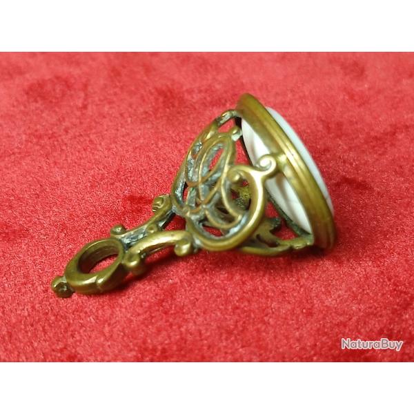 pendentif d'une matrice de sceau � cacheter en bronze �poque victorienne