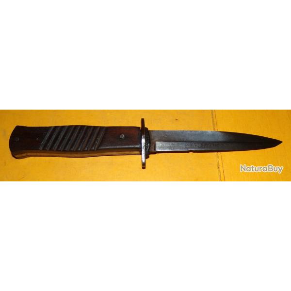 COUTEAU DE BOTTE  , SANS FOURREAU  , TAILLE 25,5 CM LAME 14 CM , POIDS 180 GRAMMES  ,  ETAT VOIR PHO
