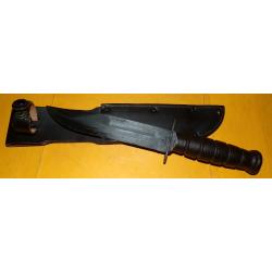 COUTEAU MILITAIRE AVEC FOURREAU EN CUIR FABRICATION U.S CAMILLUS , POIDS TOTAL 395 GRAMMES LONGUEUR