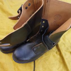 brodequin de marche ou ranger neuve pointure  39