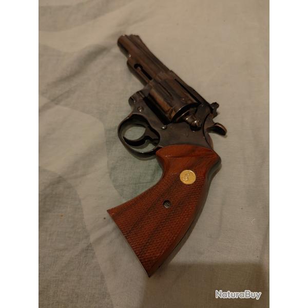 Revolver Colt trooper mk3 22lr tr�s peu tirer.�tat neuf