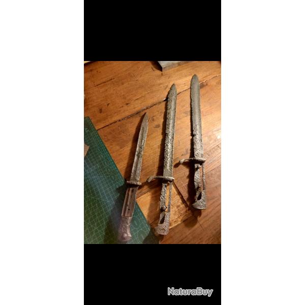 Lot de 3 ba�onnettes allemandes - 1 � Kar 98 (S84/98) + 2 � Butcher 98/05 - d�rouill�es et nettoy�es
