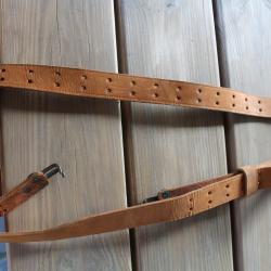Bretelle en cuir pour fusil-mitrailleur Browning FN   Mod&egrave;le D ou DA 1  (c'est une originale ...)