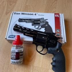 Revolver Dan Wesson 4"