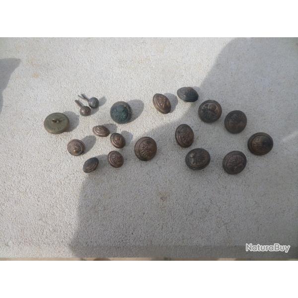 LOT DE BOUTONS MILITAIRES