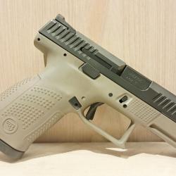 CZ P10C tan 9x19