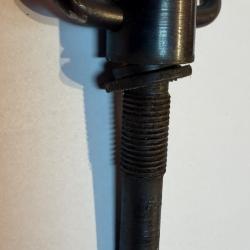 VIS DE FIXATION DEVANT BOIS  POUR REMINGTON 742 /7400 OCCASION