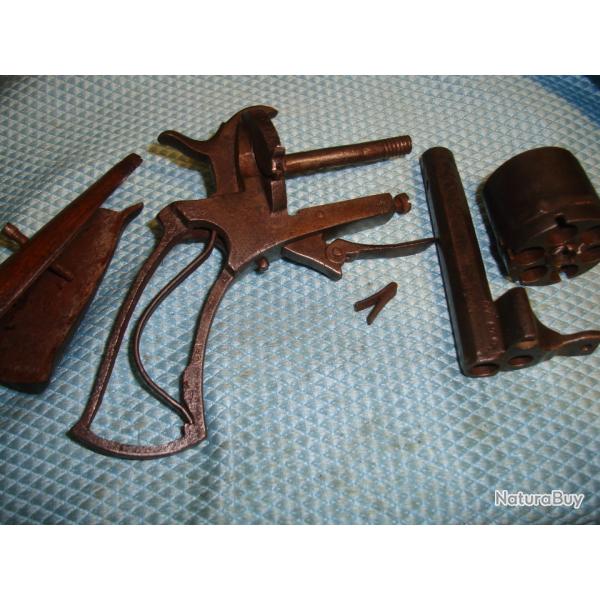 REVOLVER LEFAUCHEUX 7M/M A BROCHES A  REMONTER